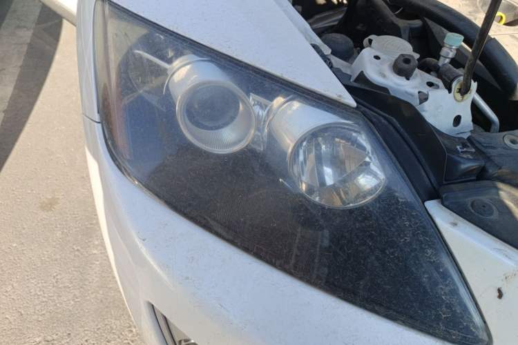 Used Mazda CX-7 2014 2.5L 2WD Luxury Edition Right Front Headlight