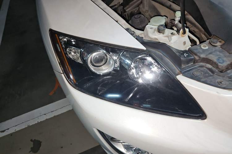 Used Mazda CX-7 2014 2.3T Smart All-Wheel-Drive Sport Edition Right Front Headlight