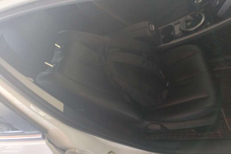 Used Mazda CX-7 2014 2.5L 2WD Luxury Edition Right Front Seat