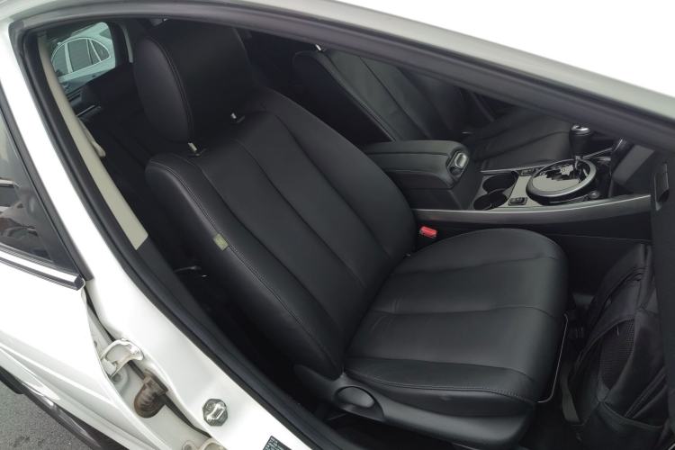Used Mazda CX-7 2014 2.3T Smart All-Wheel-Drive Sport Edition Right Front Seat