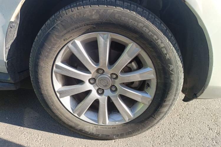 Used Mazda CX-7 2014 2.5L 2WD Luxury Edition Right Front Wheel Hub
