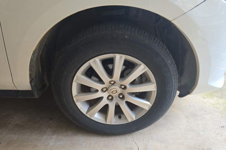 Used Mazda CX-7 2014 2.5L 2WD Luxury Edition Right Front Wheel Hub