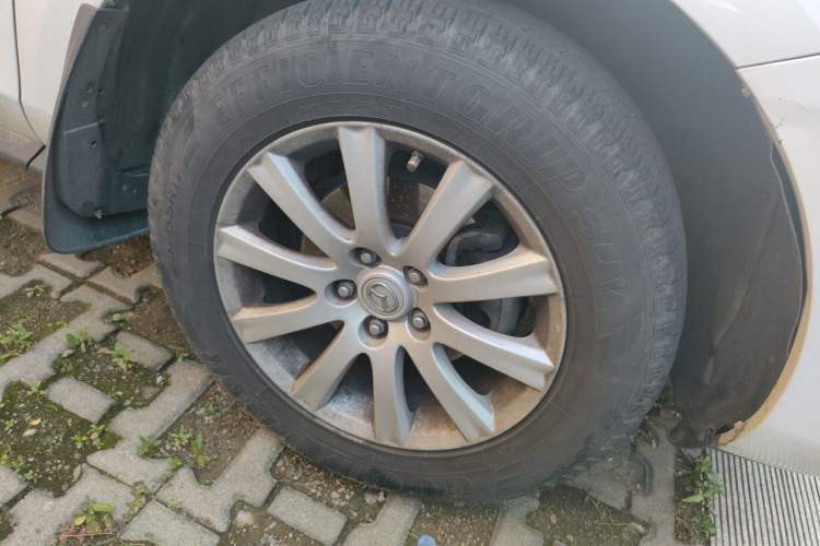 Used Mazda CX-7 2014 2.5L 2WD Fashion Edition Right Front Wheel Hub