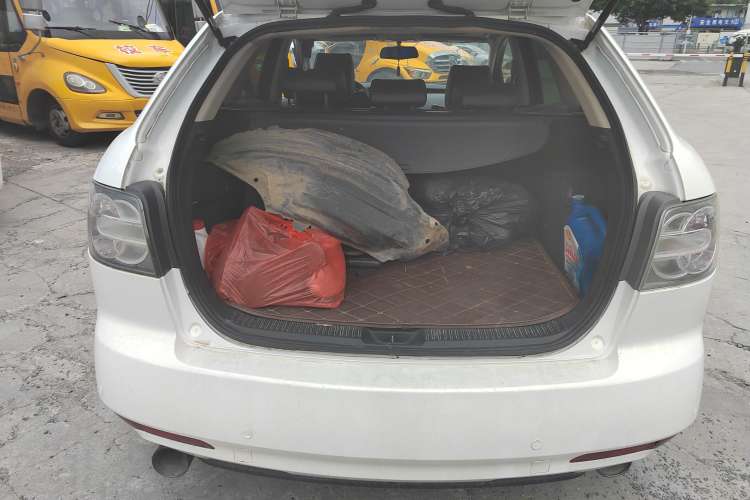 Used Mazda CX-7 2014 2.5L 2WD Luxury Edition Trunk