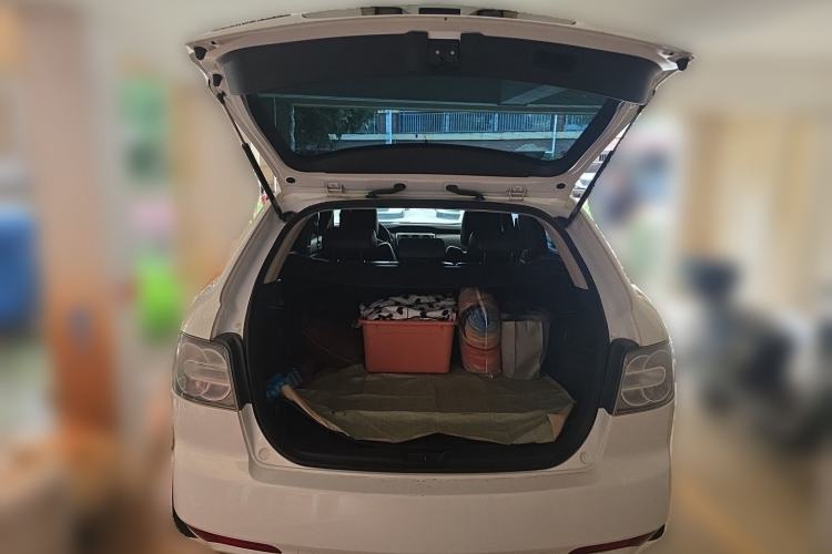 Used Mazda CX-7 2014 2.5L 2WD Luxury Edition Trunk