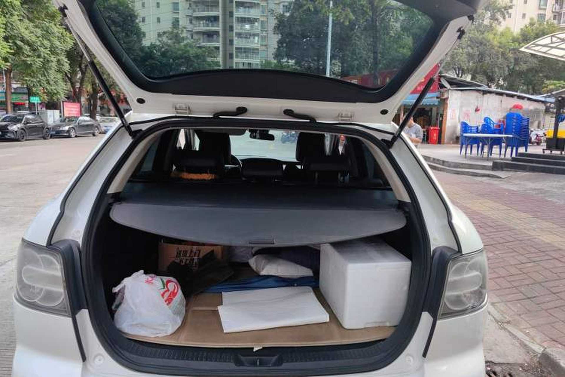 Used Mazda CX-7 2014 2.5L 2WD Premium Edition Trunk
