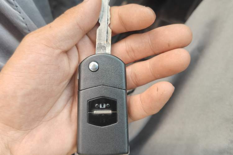 Used Mazda CX-7 2014 2.5L 2WD Fashion Edition Vehicle Key