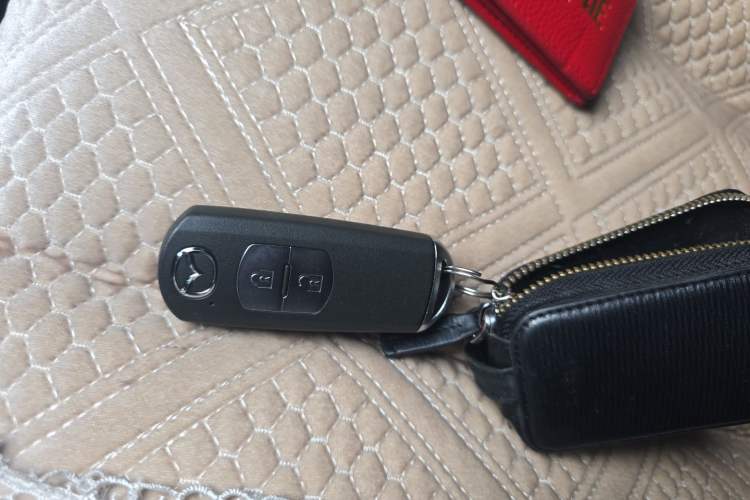 Used Mazda CX-7 2014 2.5L 2WD Luxury Edition Vehicle Key