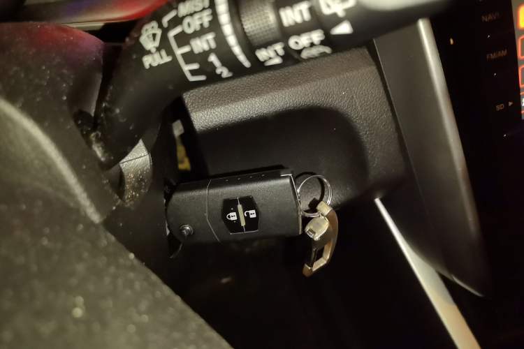 Used Mazda CX-7 2014 2.5L 2WD Fashion Edition Vehicle Key