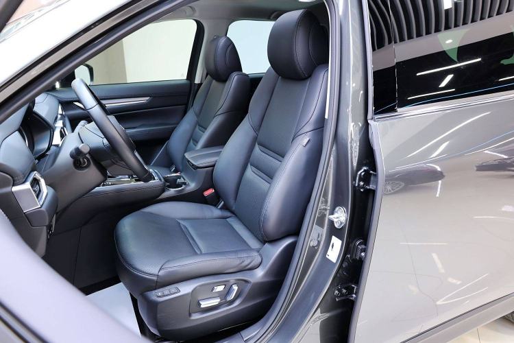 Used Mazda CX-8 2019 2.5L Four-Wheel Drive Deluxe Edition Interior 2