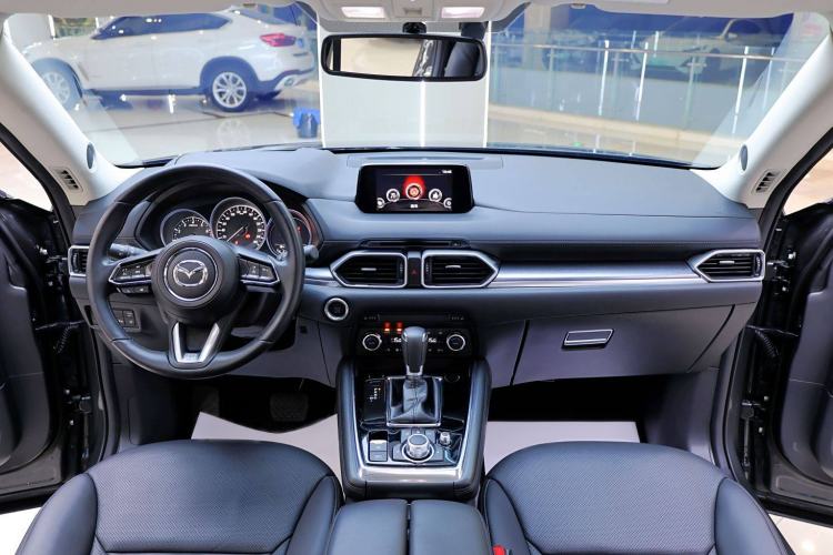 Used Mazda CX-8 2019 2.5L Four-Wheel Drive Deluxe Edition Interior 6