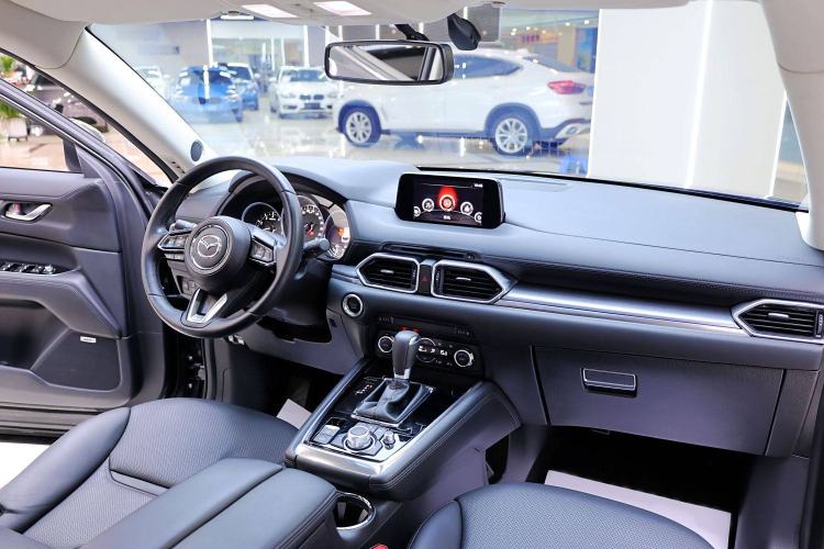 Used Mazda CX-8 2019 2.5L Four-Wheel Drive Deluxe Edition Interior 7