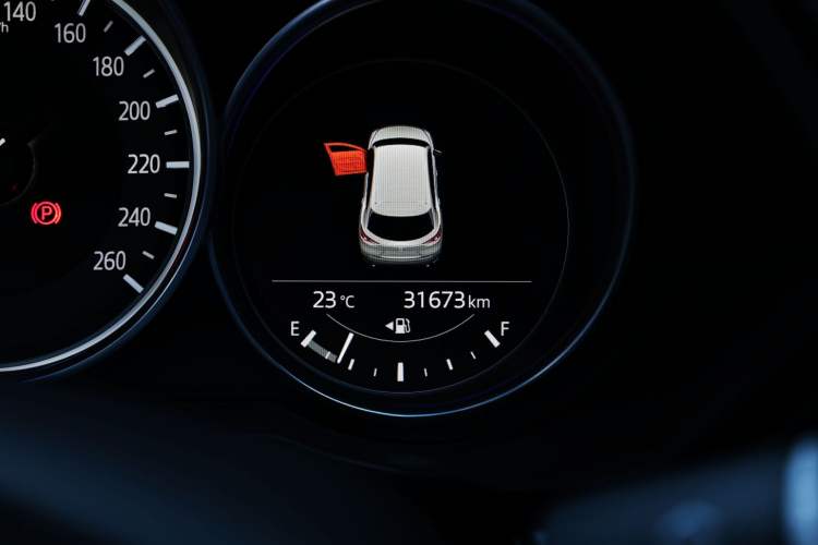 Used Mazda CX-8 2019 2.5L Four-Wheel Drive Deluxe Edition Odometer Close Up