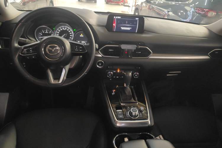 Used Mazda CX-8 2019 2.5L Four-Wheel Drive Deluxe Edition Center Console