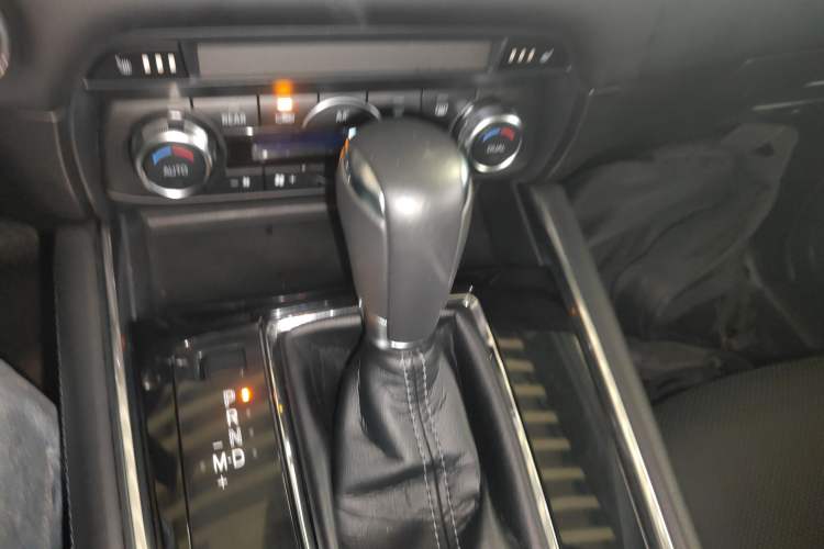 Used Mazda CX-8 2019 2.5L Four-Wheel Drive Deluxe Edition Gear Lever
