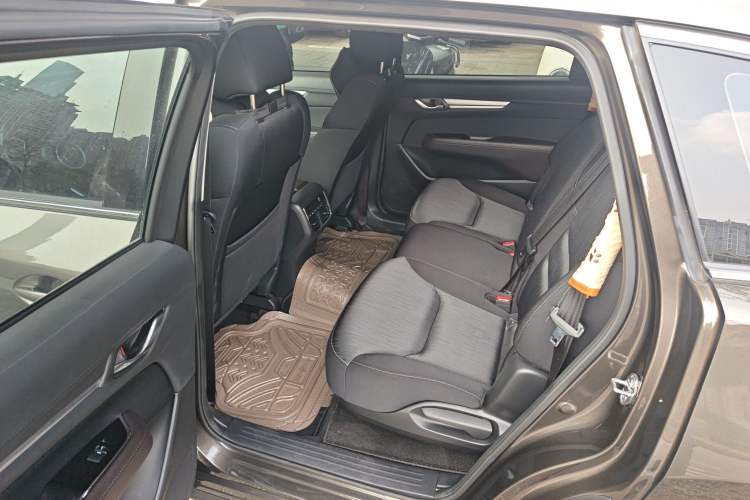 Used Mazda CX-8 2019 2.5L Two-Wheel Drive Luxury Version Left Rear Seat
