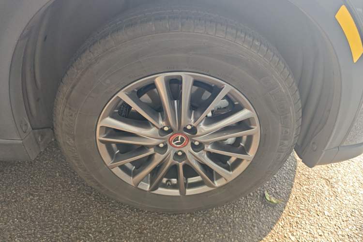Used Mazda CX-8 2019 2.5L Two-Wheel Drive Luxury Version Right Front Wheel Hub