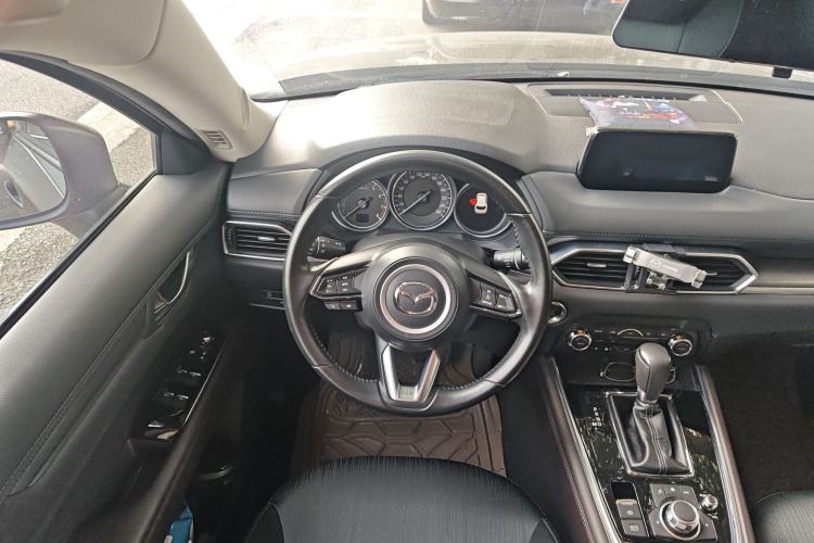 Used Mazda CX-8 2019 2.5L Two-Wheel Drive Luxury Version Steering Wheel