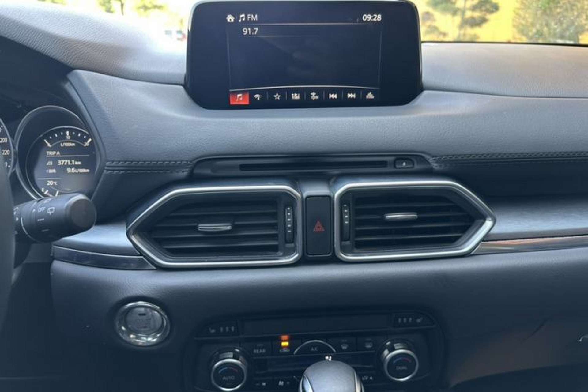 Used Mazda CX-8 2019 2.5L Four-Wheel Drive Deluxe Edition Audio And AC Panel