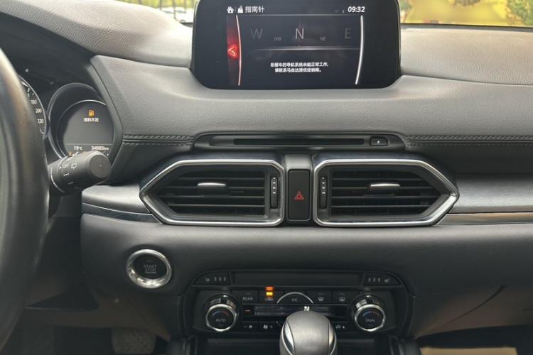Used Mazda CX-8 2019 2.5L Four-Wheel Drive Deluxe Edition Audio And AC Panel