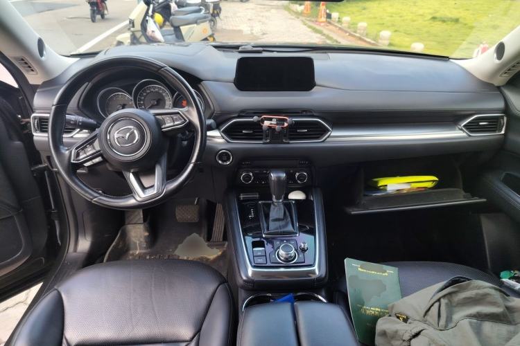 Used Mazda CX-8 2019 2.5L Four-Wheel Drive Deluxe Edition Center Console