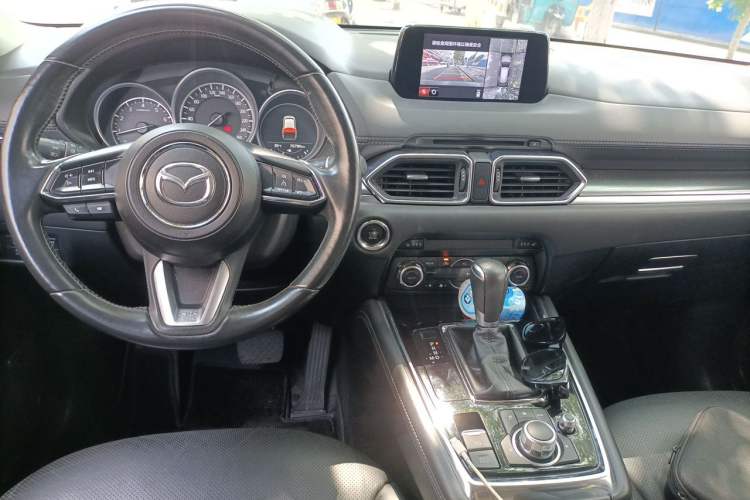 Used Mazda CX-8 2019 2.5L Four-Wheel Drive Deluxe Edition Center Console