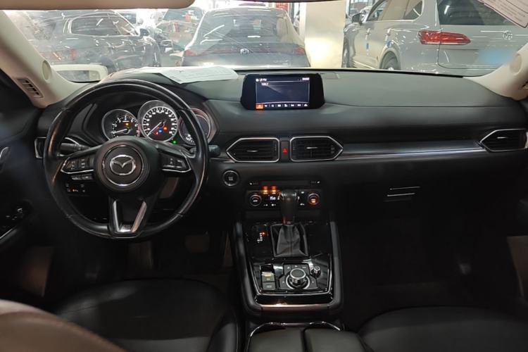 Used Mazda CX-8 2019 2.5L Two-Wheel Drive Prestige Version Center Console