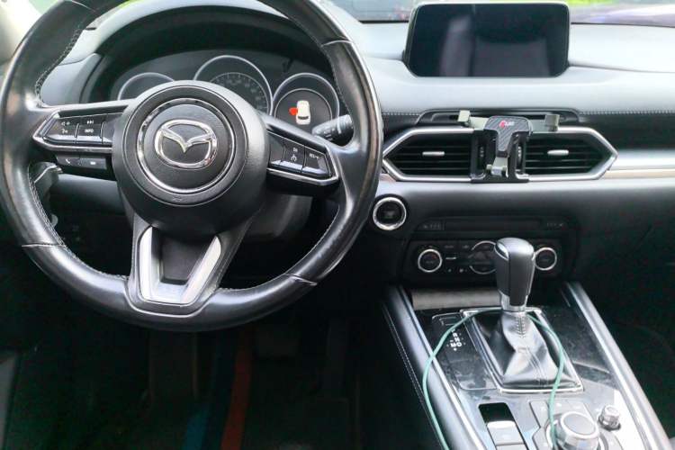 Used Mazda CX-8 2019 2.5L Four-Wheel Drive Deluxe Edition Center Console