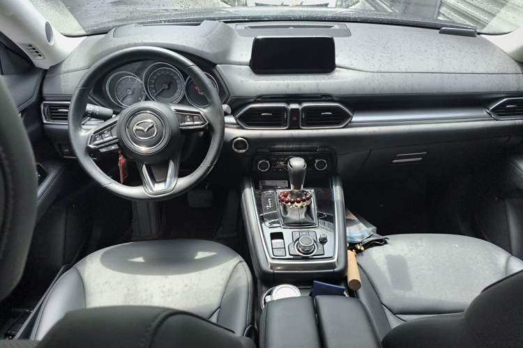 Used Mazda CX-8 2019 2.5L Four-Wheel Drive Deluxe Edition Center Console