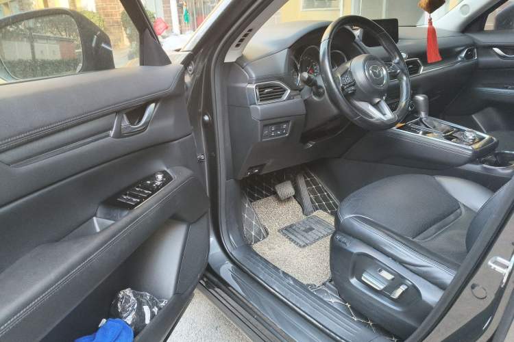 Used Mazda CX-8 2019 2.5L Two-Wheel Drive Prestige Version Driver Seat