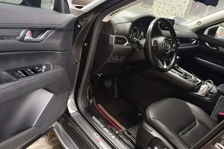 Used Mazda CX-8 2019 2.5L Two-Wheel Drive Prestige Version Driver Seat