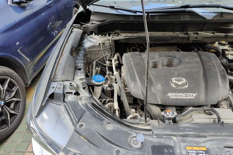 Used Mazda CX-8 2019 2.5L Four-Wheel Drive Flagship Model Engine Bay Right