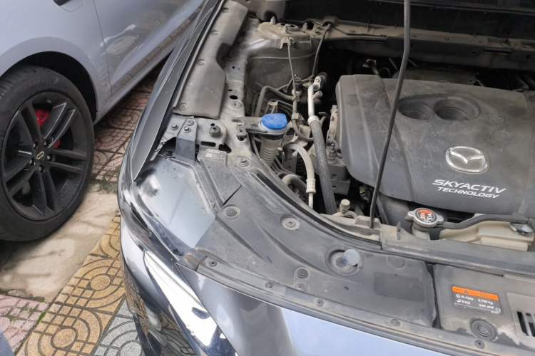 Used Mazda CX-8 2019 2.5L Four-Wheel Drive Deluxe Edition Engine Bay Right