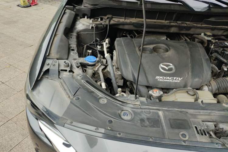 Used Mazda CX-8 2019 2.5L Two-Wheel Drive Prestige Version Engine Bay Right