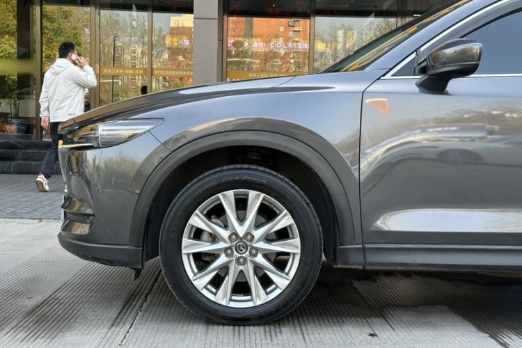 Used Mazda CX-8 2019 2.5L Four-Wheel Drive Deluxe Edition Exterior 3