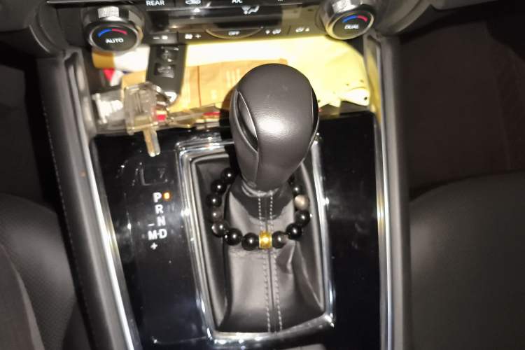 Used Mazda CX-8 2019 2.5L Two-Wheel Drive Prestige Version Gear Lever