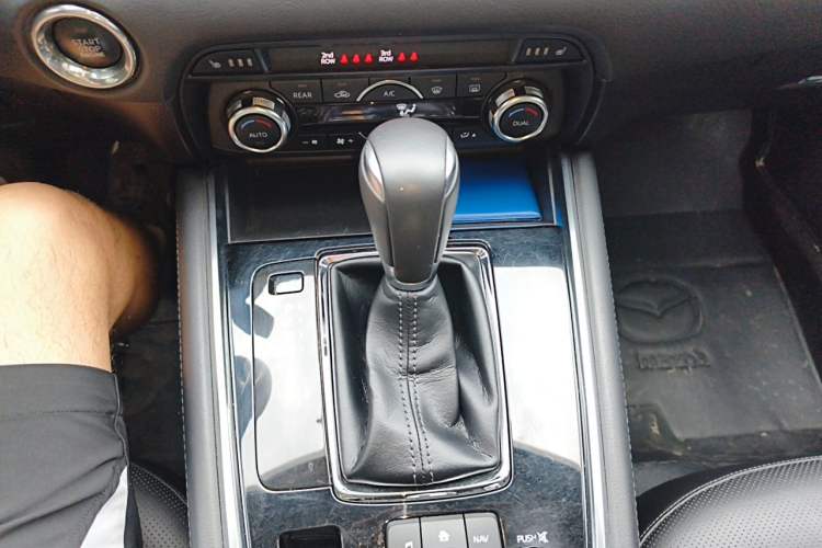 Used Mazda CX-8 2019 2.5L Four-Wheel Drive Deluxe Edition Gear Lever