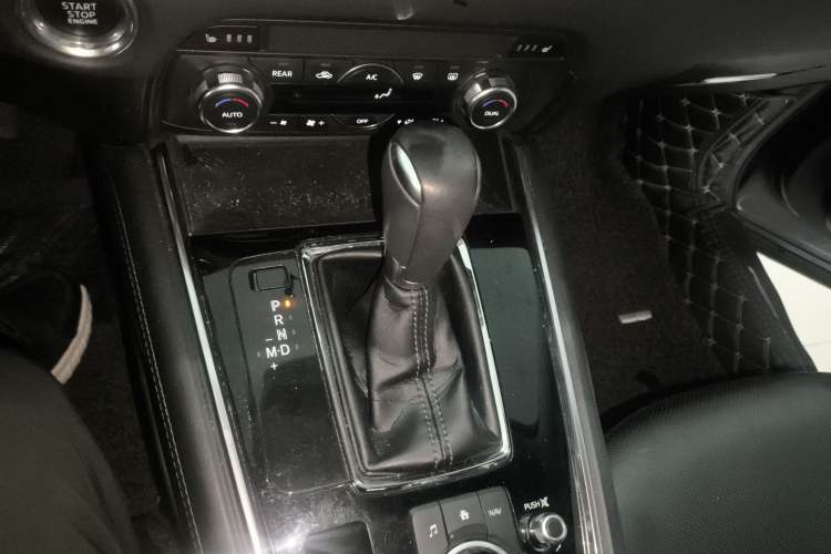 Used Mazda CX-8 2019 2.5L Four-Wheel Drive Deluxe Edition Gear Lever