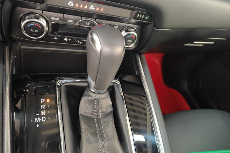 Used Mazda CX-8 2019 2.5L Two-Wheel Drive Prestige Version Gear Lever