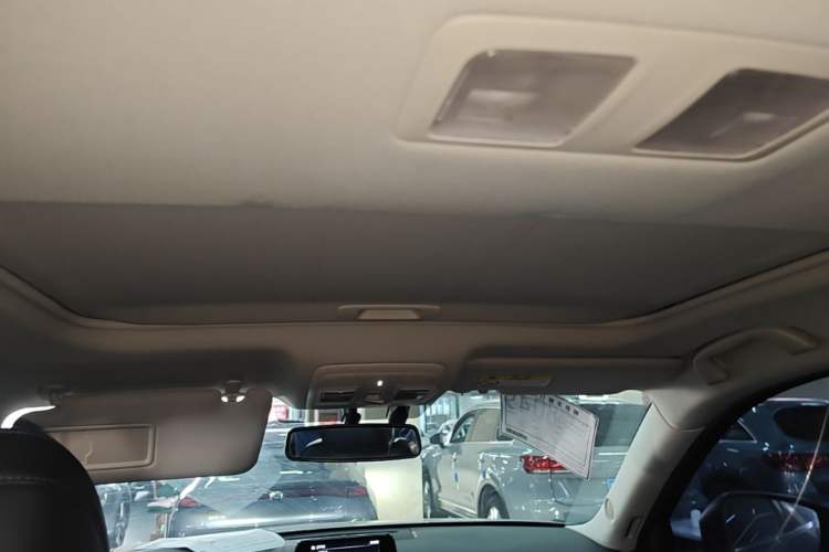 Used Mazda CX-8 2019 2.5L Two-Wheel Drive Prestige Version Headliner