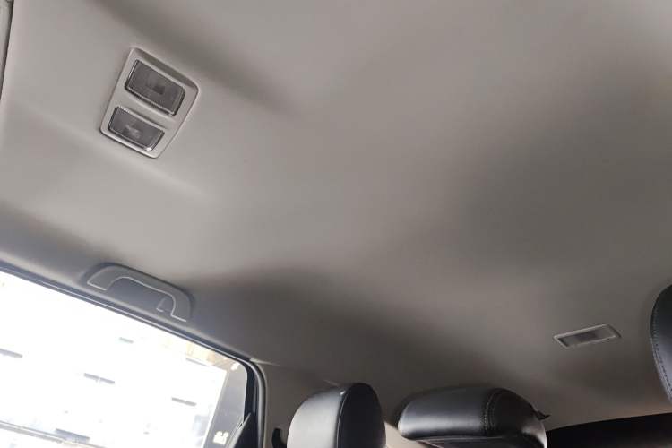 Used Mazda CX-8 2019 2.5L Two-Wheel Drive Prestige Version Headliner