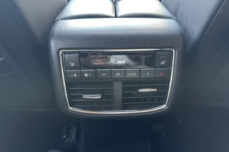 Used Mazda CX-8 2019 2.5L Four-Wheel Drive Deluxe Edition Interior 11