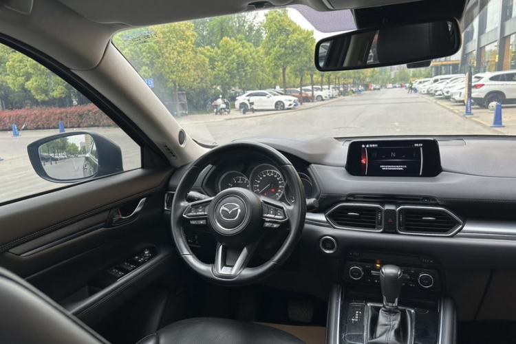 Used Mazda CX-8 2019 2.5L Four-Wheel Drive Deluxe Edition Interior 2