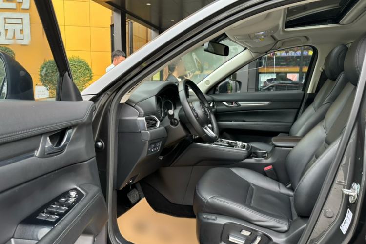 Used Mazda CX-8 2019 2.5L Two-Wheel Drive Prestige Version Interior 3