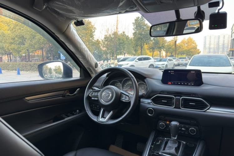 Used Mazda CX-8 2019 2.5L Four-Wheel Drive Deluxe Edition Interior 3