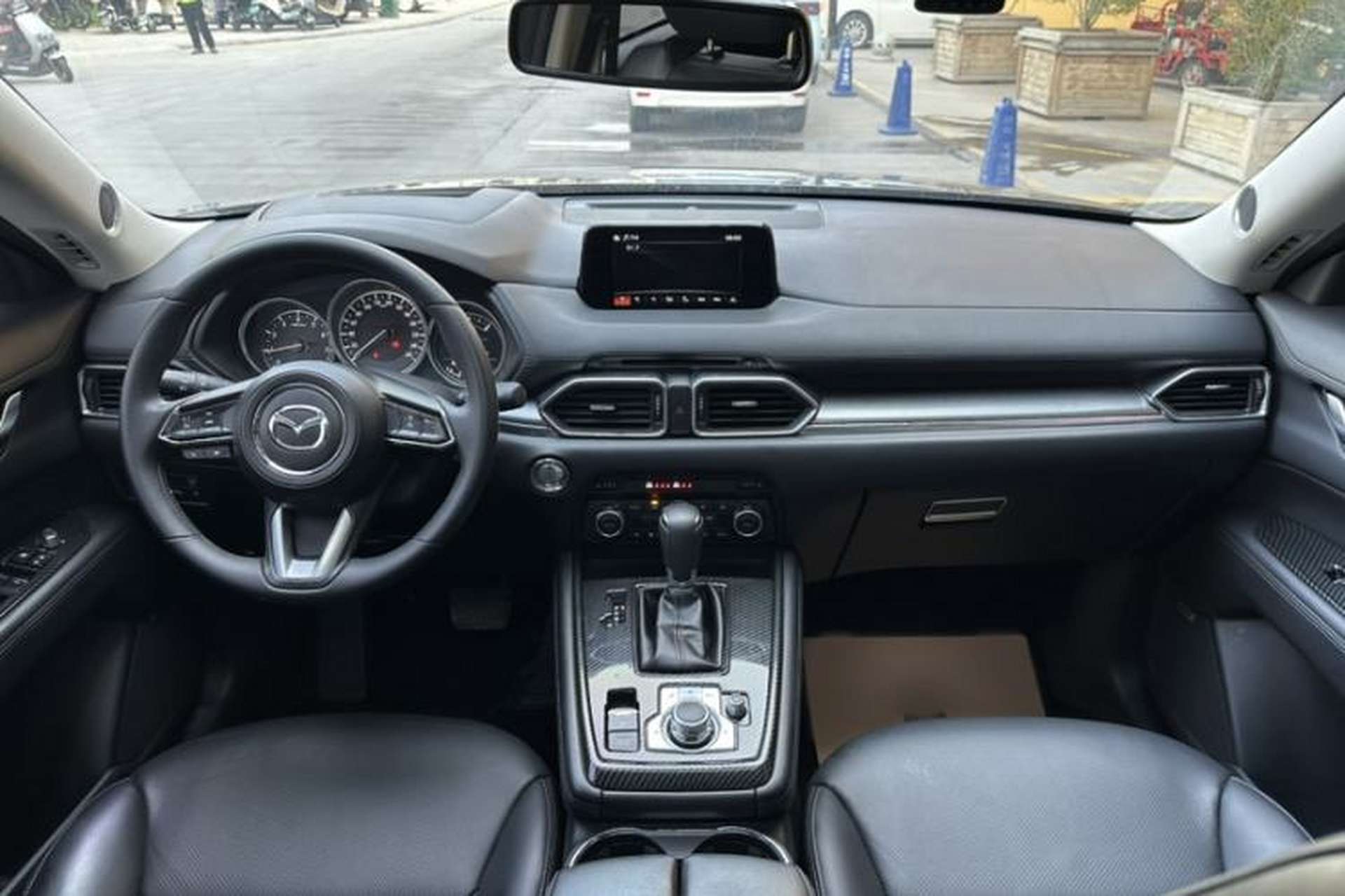 Used Mazda CX-8 2019 2.5L Four-Wheel Drive Deluxe Edition Interior 3