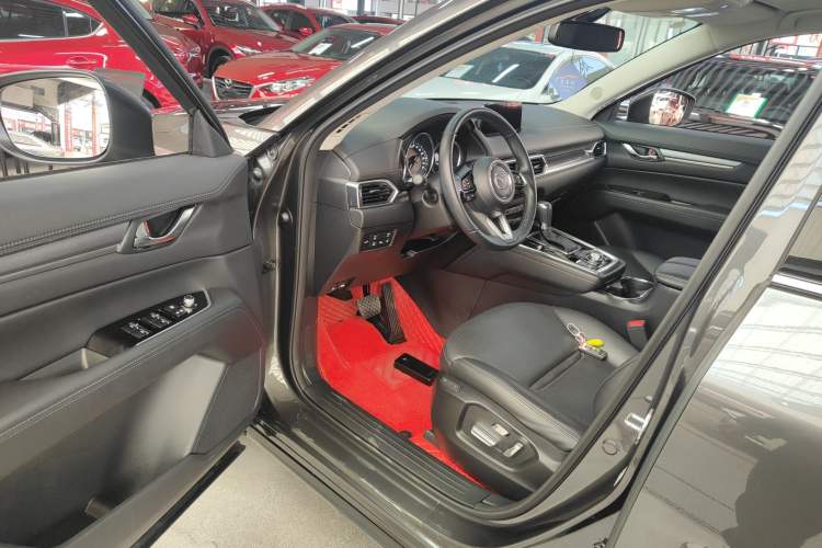 Used Mazda CX-8 2019 2.5L Two-Wheel Drive Prestige Version Interior 3