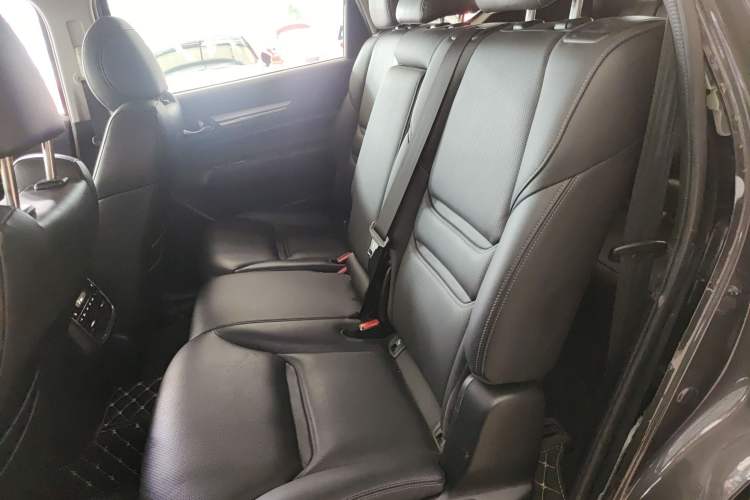 Used Mazda CX-8 2019 2.5L Two-Wheel Drive Prestige Version Interior 4