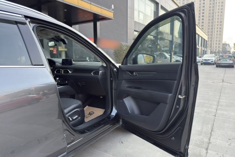 Used Mazda CX-8 2019 2.5L Four-Wheel Drive Deluxe Edition Interior 6