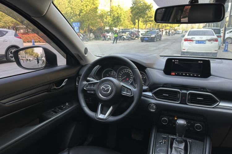Used Mazda CX-8 2019 2.5L Four-Wheel Drive Deluxe Edition Interior 7